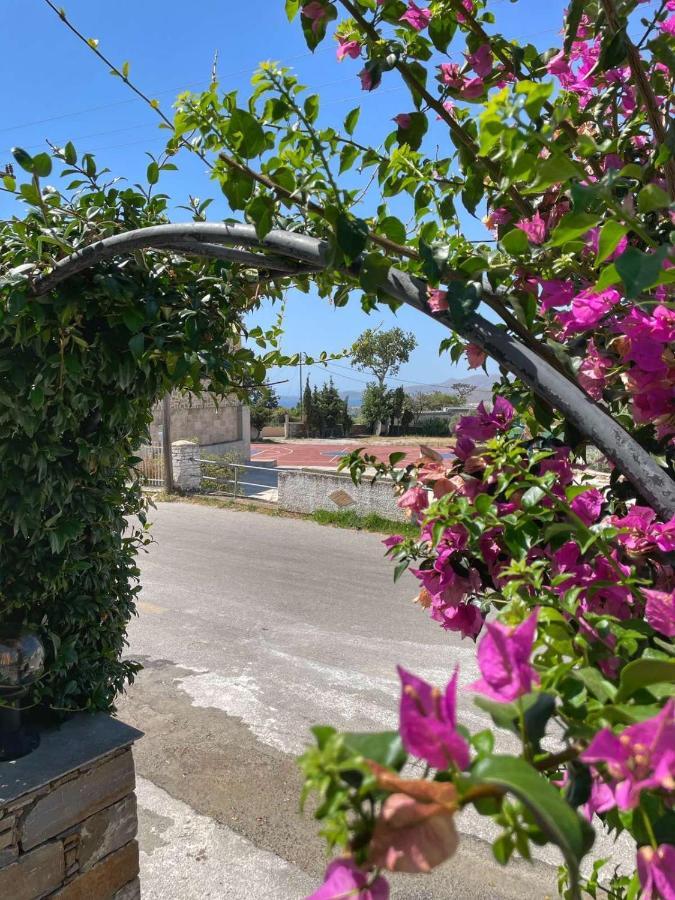 Giasemi Apartments Karystos  Bagian luar foto